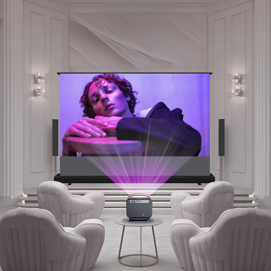 ekran projekcyjny, podłogowy ekran, kino domowe, projektor, projekcja, przenośny ekran projekcyjny, kino na podwórku, zewnętrzne kino domowe, ekran do projektora, projekcyjny ekran, 84 cali, wysoka jakość, ekran 4K, ekran HD, szybkie rozstawienie, ekran na podłogę, gazowo sprężynowa rama, stabilny ekran, ekran przenośny, ekran na każdą powierzchnię