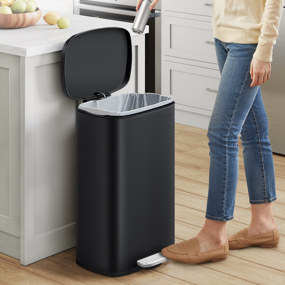 kosz na śmieci z pojedyńczą komorą, kosz na recykling i odpady, kosz stal nierdzewna soft-close, nowoczesny kosz kuchenny, kosz z cichym domykiem, elegancki kosz na śmieci, kosz do segregacji odpadów, kosz Spacetronik SFFT0011
