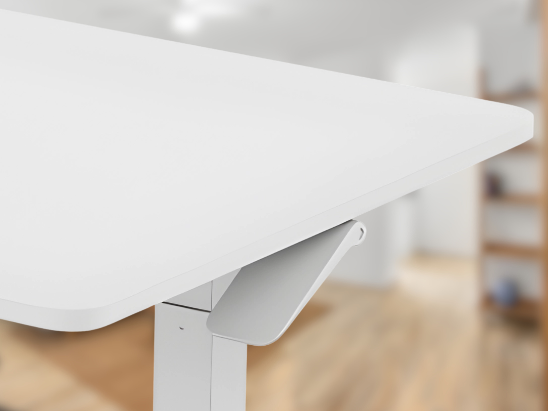 Biurko SPEO101 w małym mieszkaniu