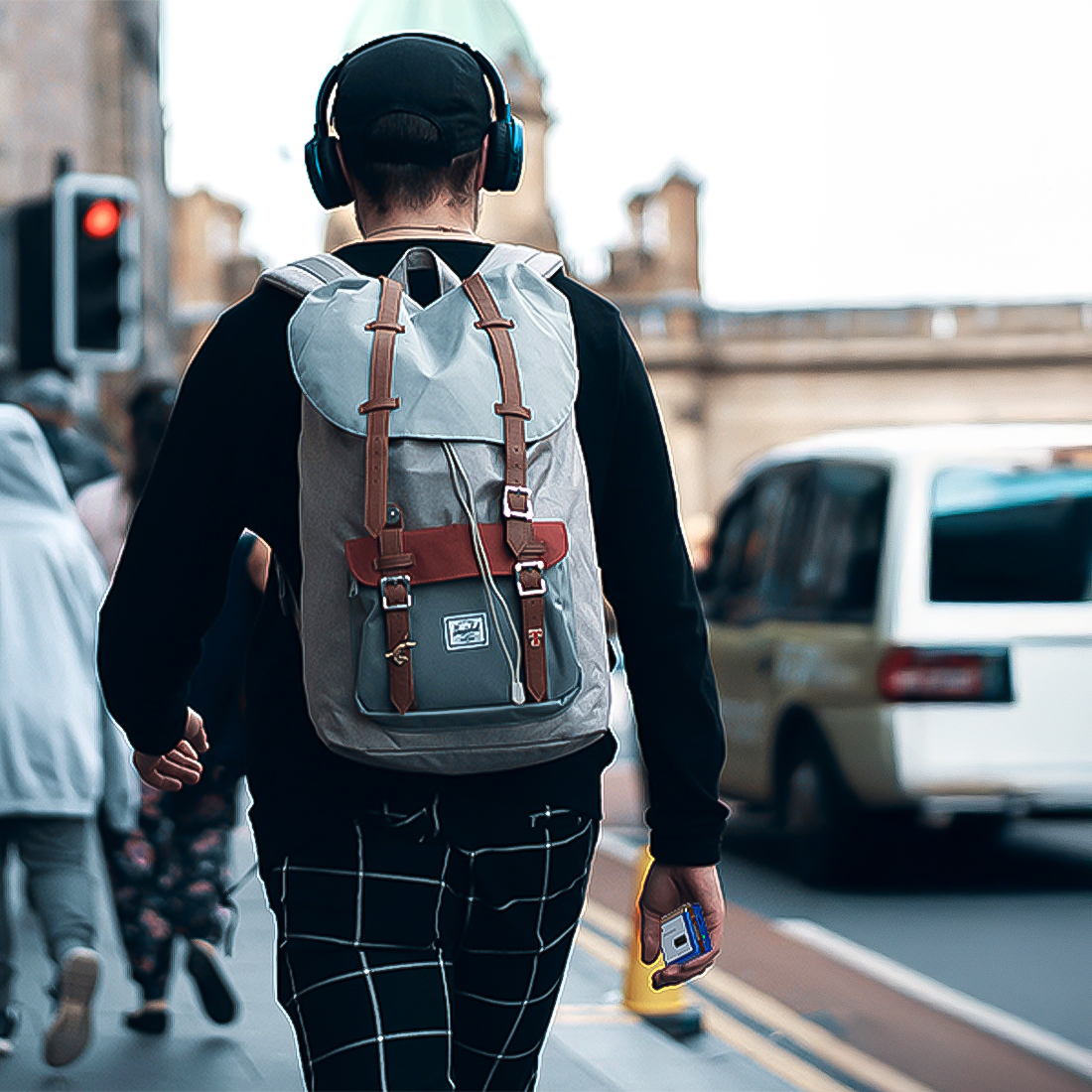 EZCAP 215 – kompaktowy, przenośny odtwarzacz kaset w stylu retro