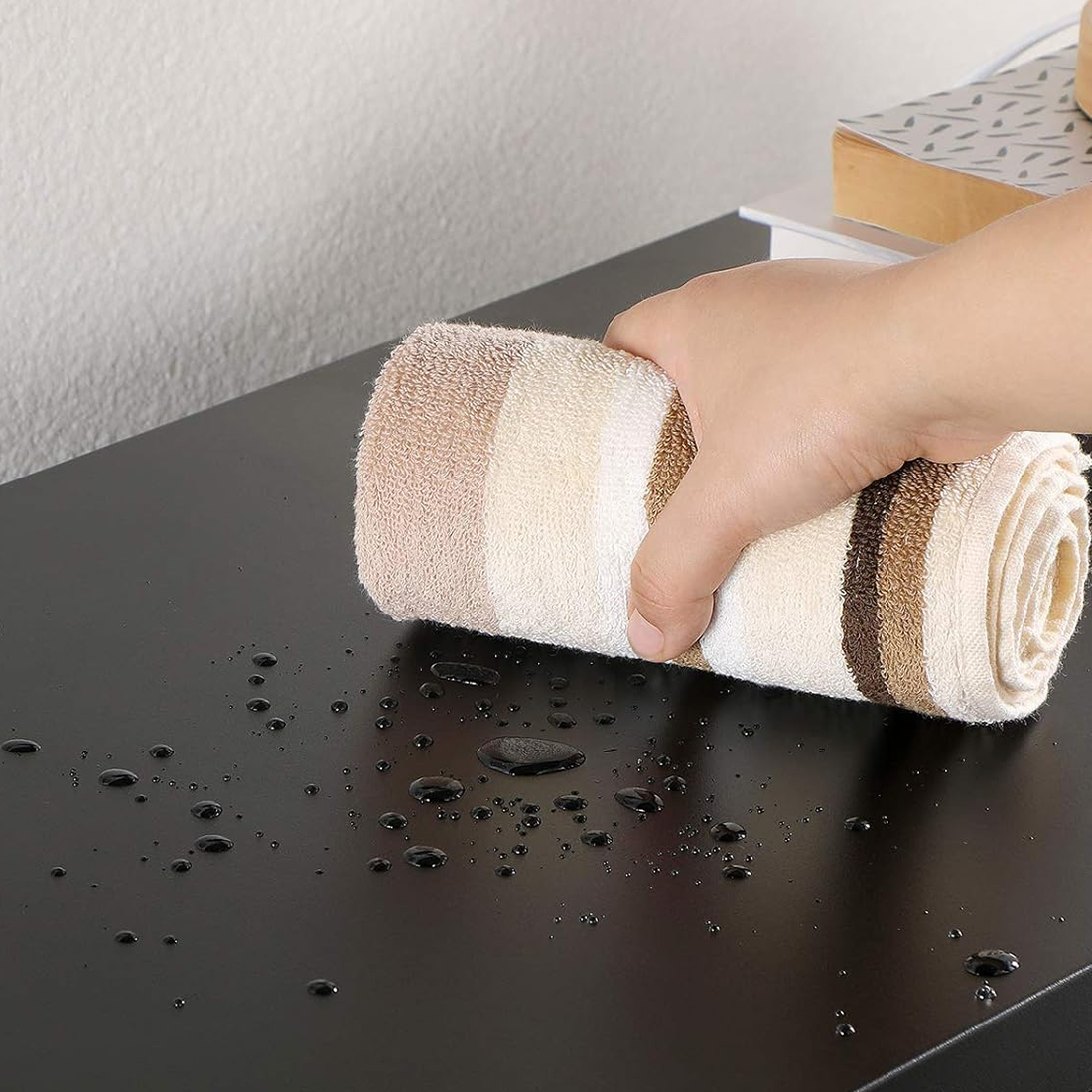 Stal malowana proszkowo w szafce Spacetronik SPC160BS odporna na rdzę i wilgoć