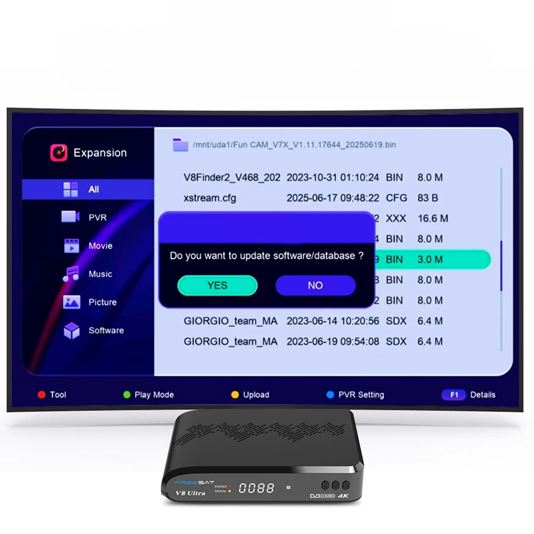 Freesat V8 Ultra: kompaktowe wymiary, wyświetlacz LED i polskie menu