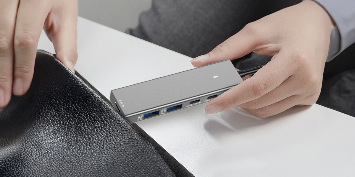 adapter HUB 5w1 USB-A i USB-C, hub USB 3.2 SPU-M16, hub USB z wejściem USB-C 5V IN, szybki hub USB 3.2, wieloportowy hub USB, hub USB z ładowaniem urządzeń, kompatybilny hub USB do laptopa, plug-and-play hub USB, kompaktowy hub USB 3.2, adapter USB 3.2 do smartfona