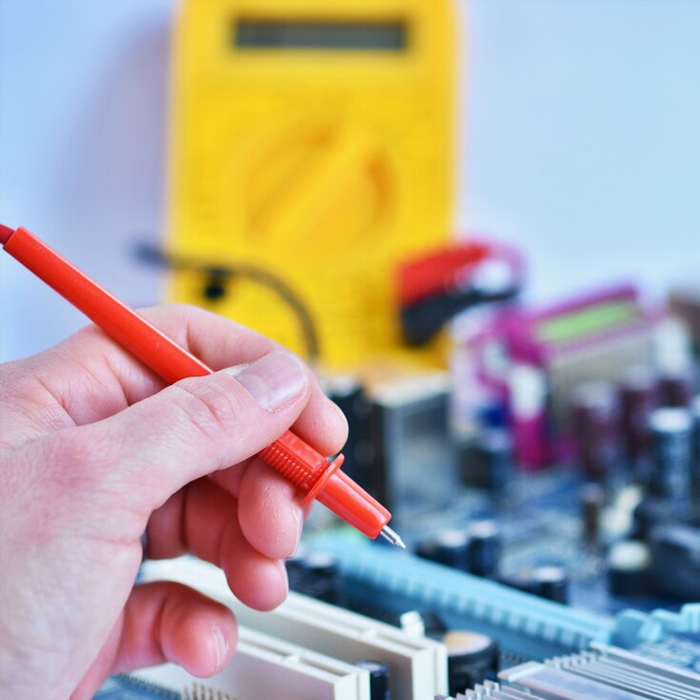 multimetr 10A, pomiar prądu AC DC, multimetr do 10A, pomiar natężenia, miernik AC/DC, True RMS, tester elektryczny, multimetr cyfrowy, profesjonalny miernik, pomiar prądu