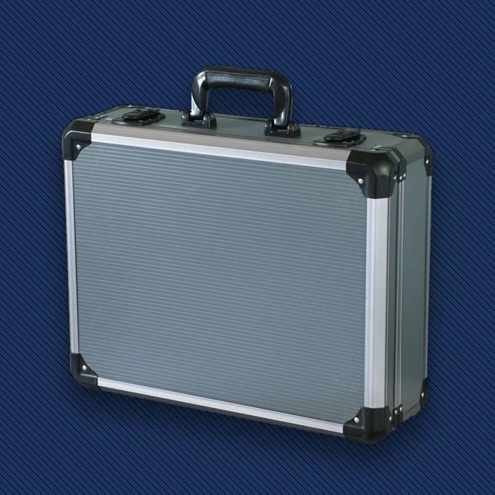 kompaktowa walizka PeakTech 7335, wymiary walizki 450x150x350 mm, wygodna walizka ochronna, walizka do transportu narzędzi, PeakTech 7335 opis, walizka warsztatowa wygodna w przenoszeniu, transportowa walizka ochronna, ergonomiczna walizka PeakTech 7335, lekka walizka ochronna, walizka z ergonomicznym uchwytem