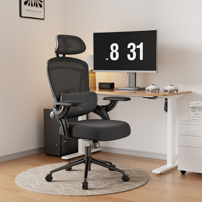 ergonomiczne krzesło do biurka, fotel biurowy z podparciem lędźwiowym, krzesło obrotowe z zagłówkiem, wygodne krzesło do pracy przy komputerze, regulowany fotel do home office, czarne krzesło do biura z siatką, fotel dla gracza z podłokietnikami, krzesło z regulacją wysokości i oparcia
