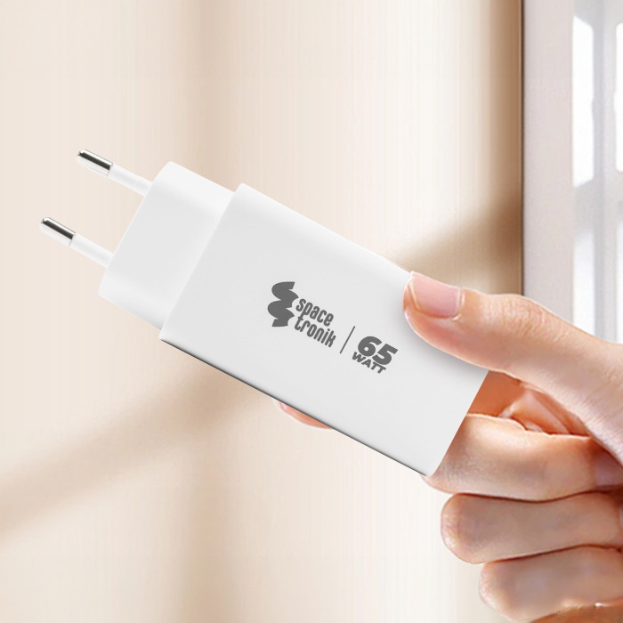 ładowarka kompaktowa, mała ładowarka 65W, design ładowarki, ładowarka, nowoczesna ładowarka, elegancka ładowarka, podróżna ładowarka, Spacetronik 3w1, ładowarka USB-C USB-A, szybkie ładowanie